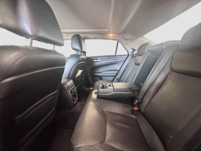 2017 Chrysler 300 300C