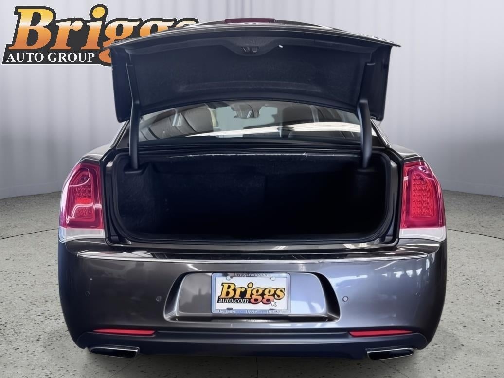2017 Chrysler 300 300C