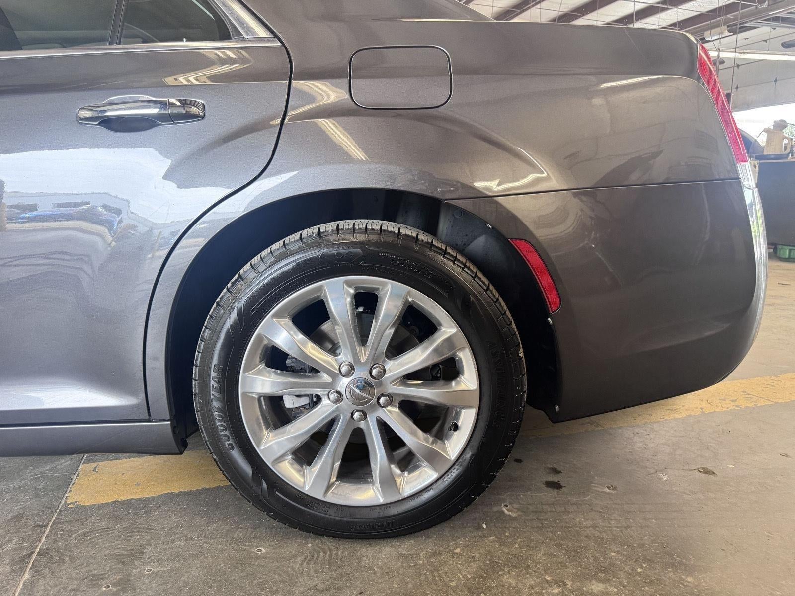 2017 Chrysler 300 300C