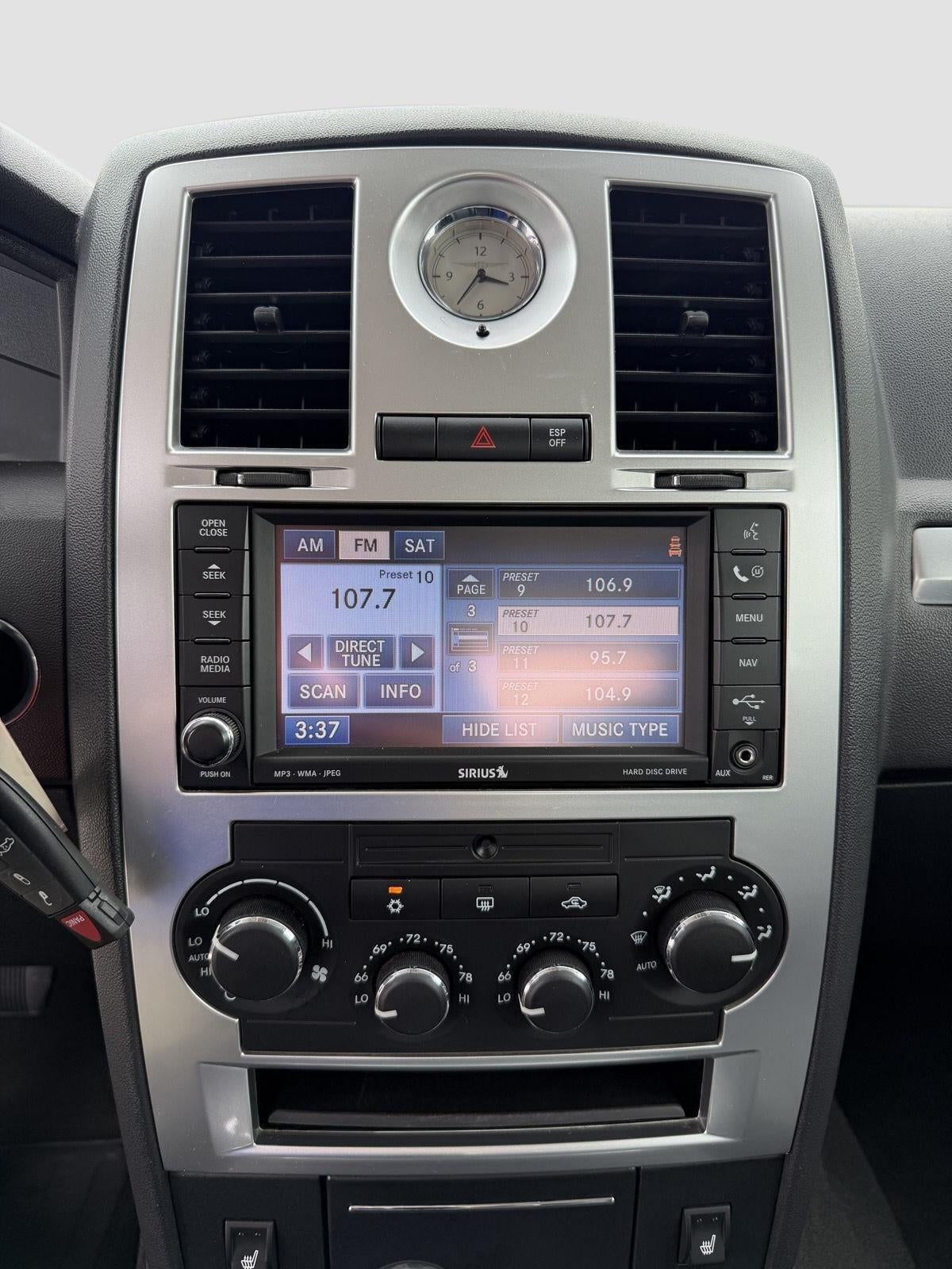2010 Chrysler 300 Touring Signature