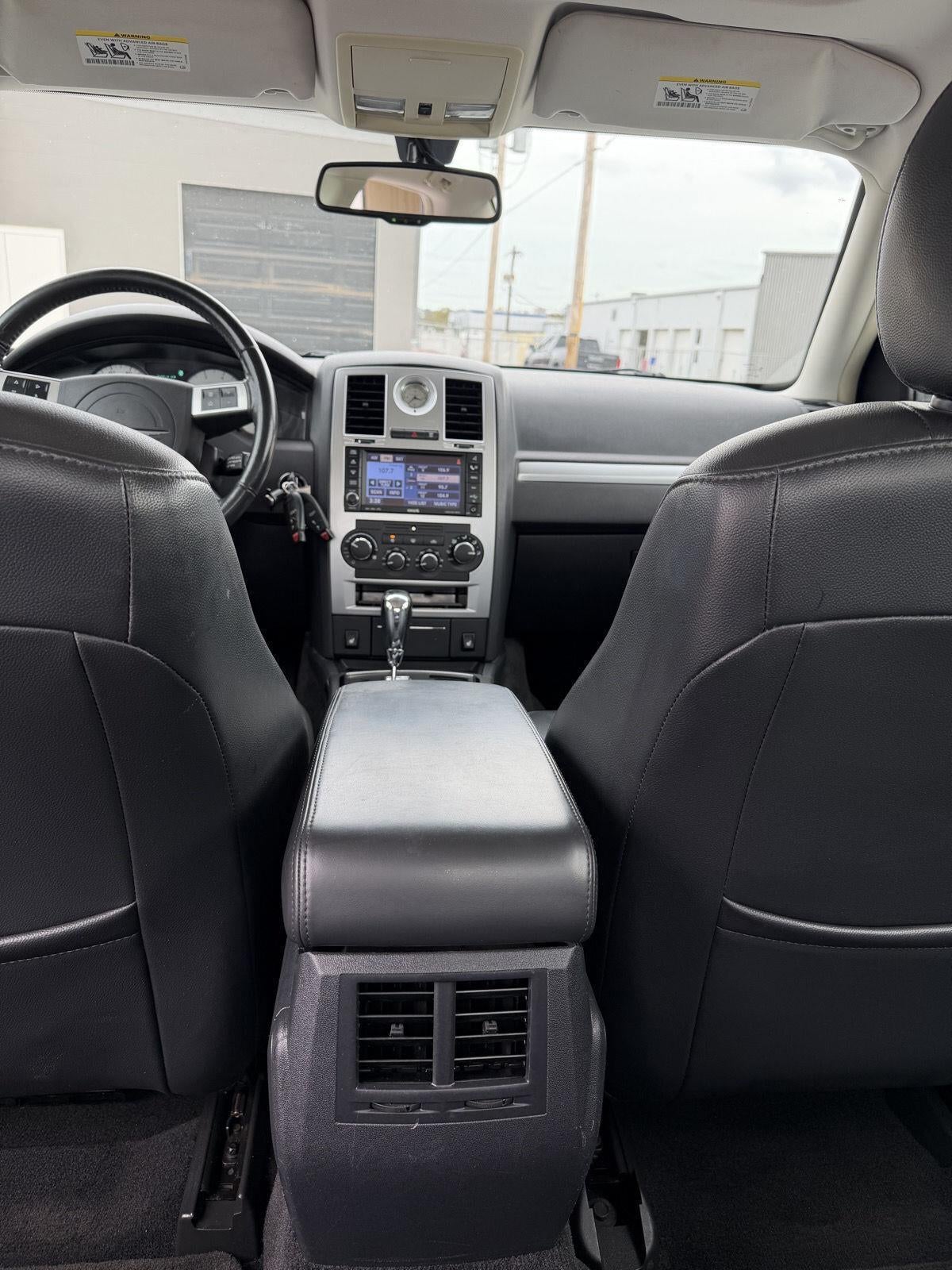 2010 Chrysler 300 Touring Signature