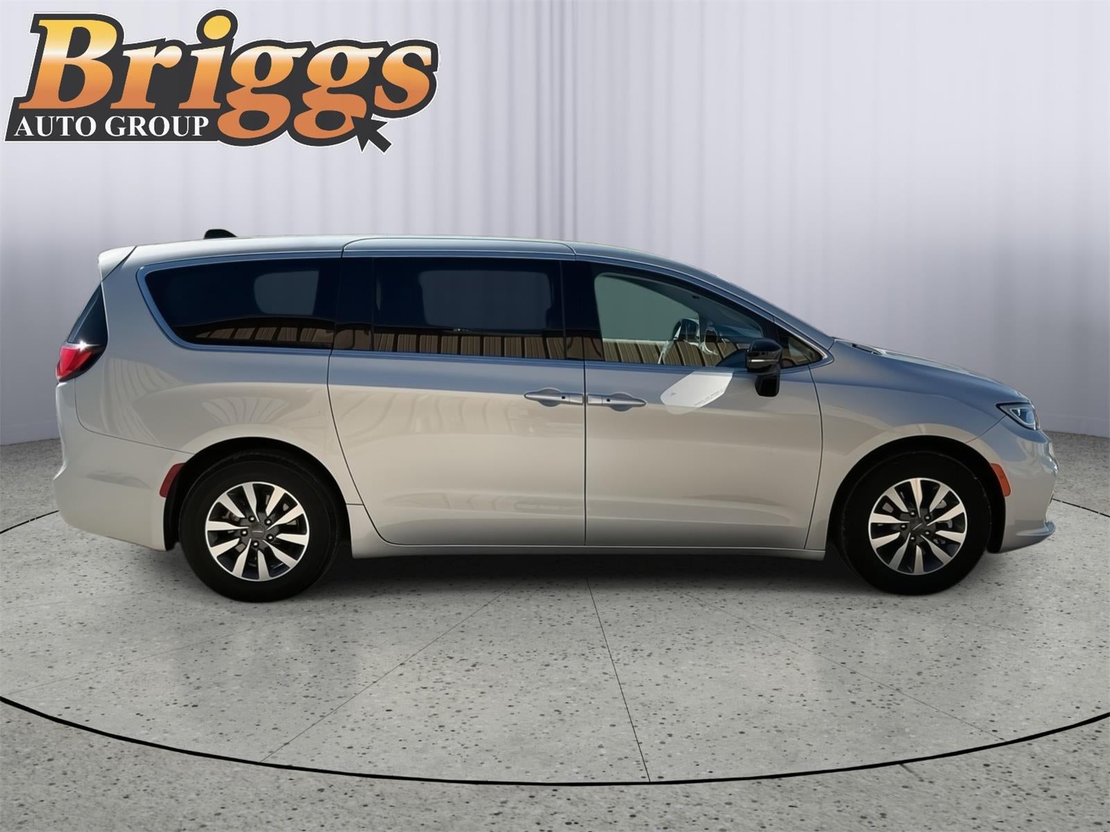 2024 Chrysler Pacifica Hybrid Select