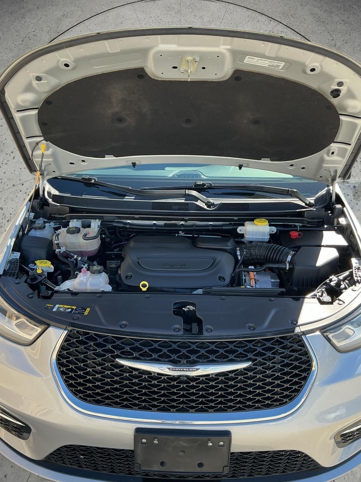 2024 Chrysler Pacifica Hybrid Select