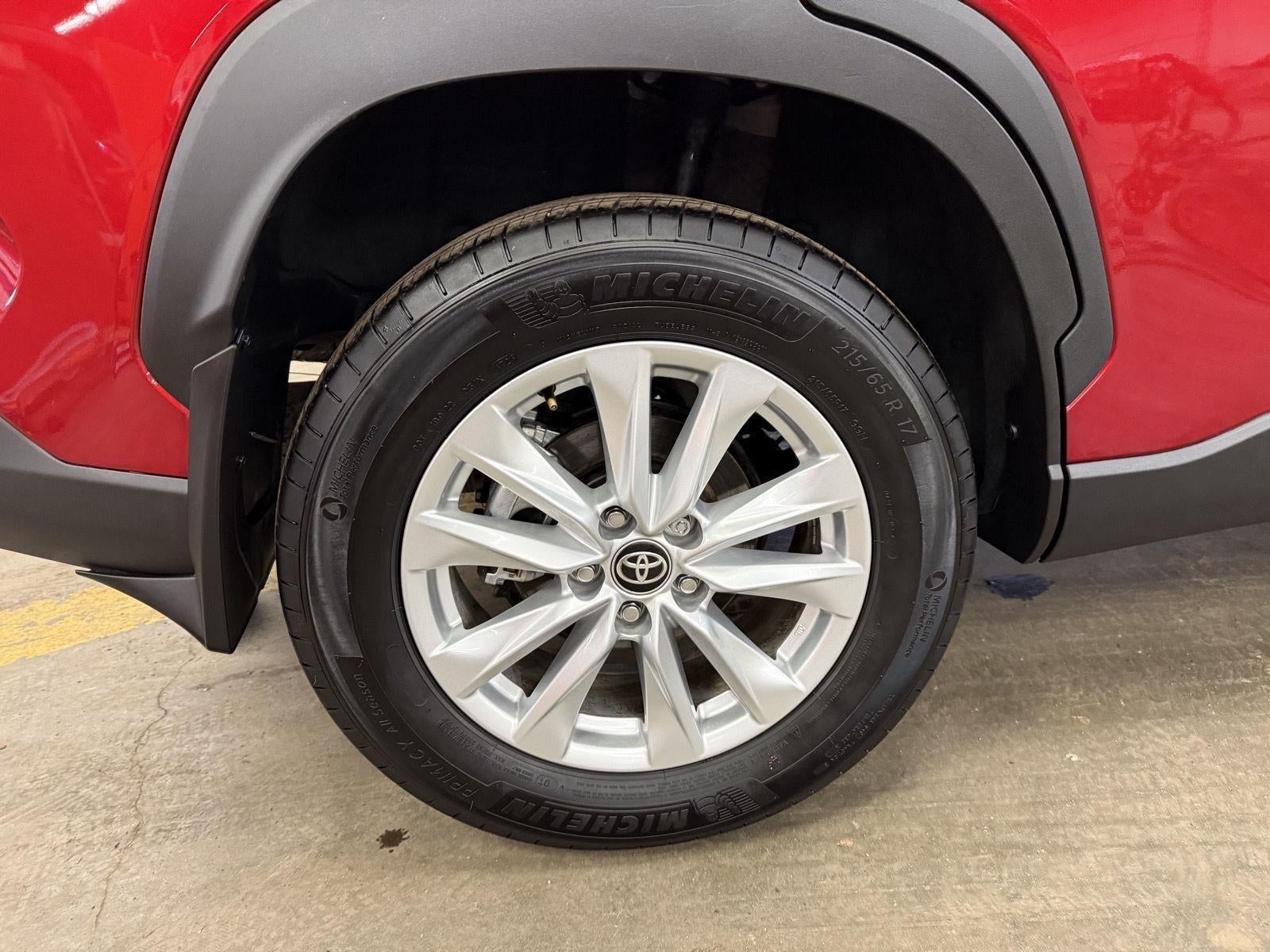 2025 Toyota Corolla Cross LE