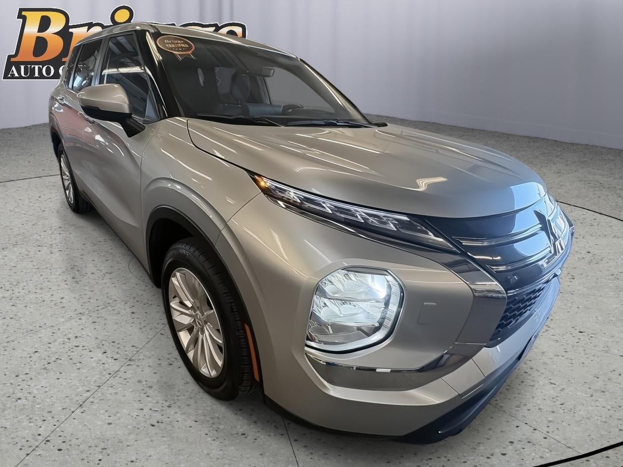 2025 Mitsubishi Outlander ES
