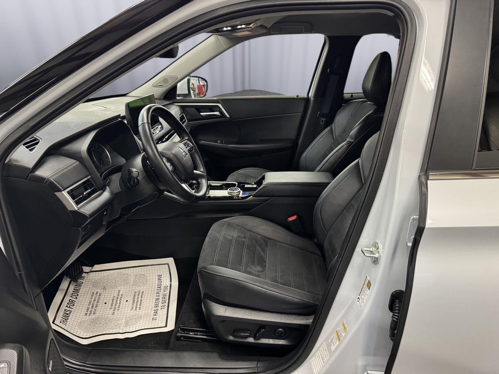 2025 Mitsubishi Outlander SE