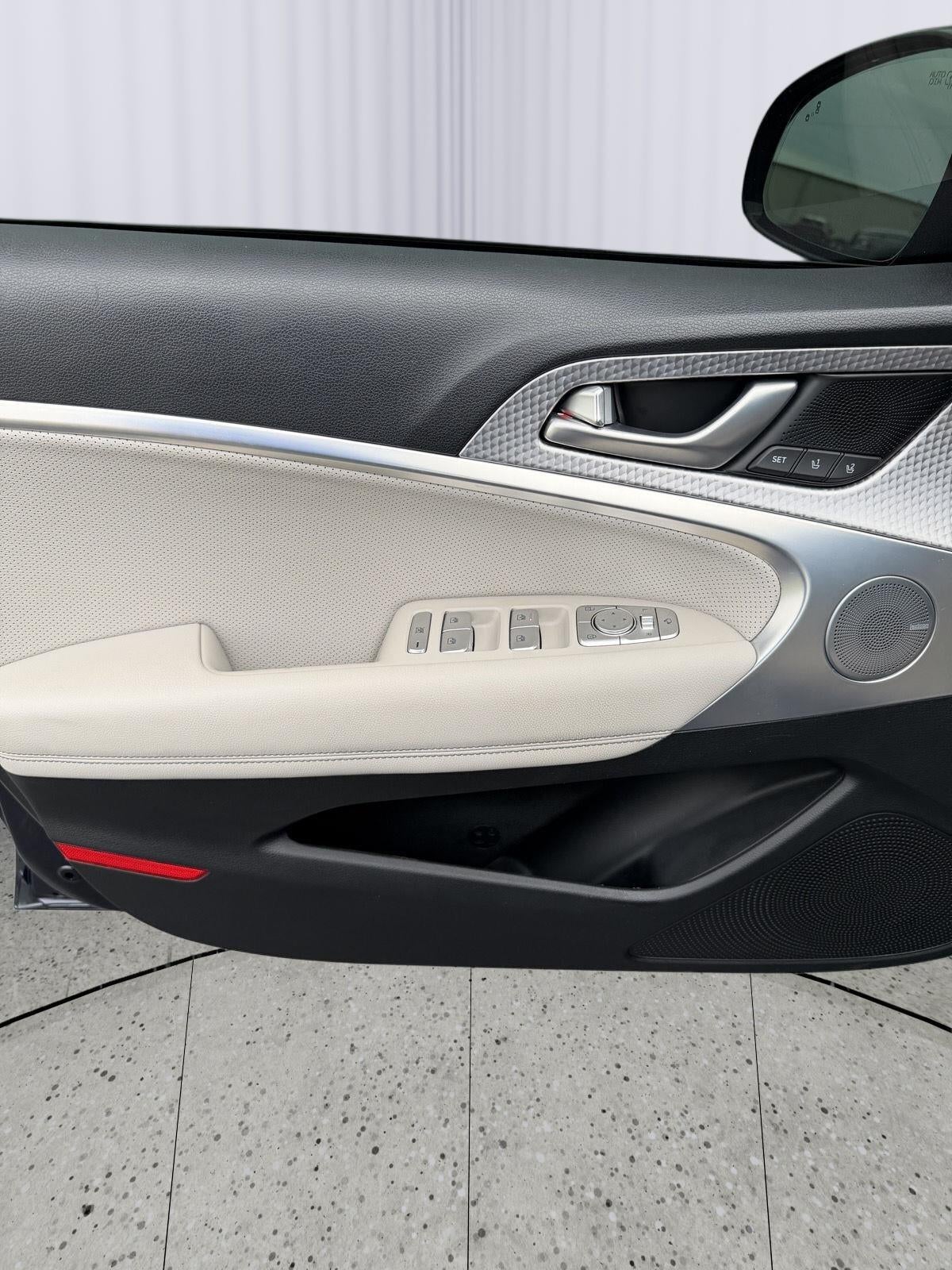 2023 Genesis G70 3.3T