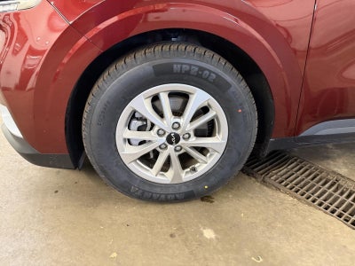 2023 Kia Carnival LX