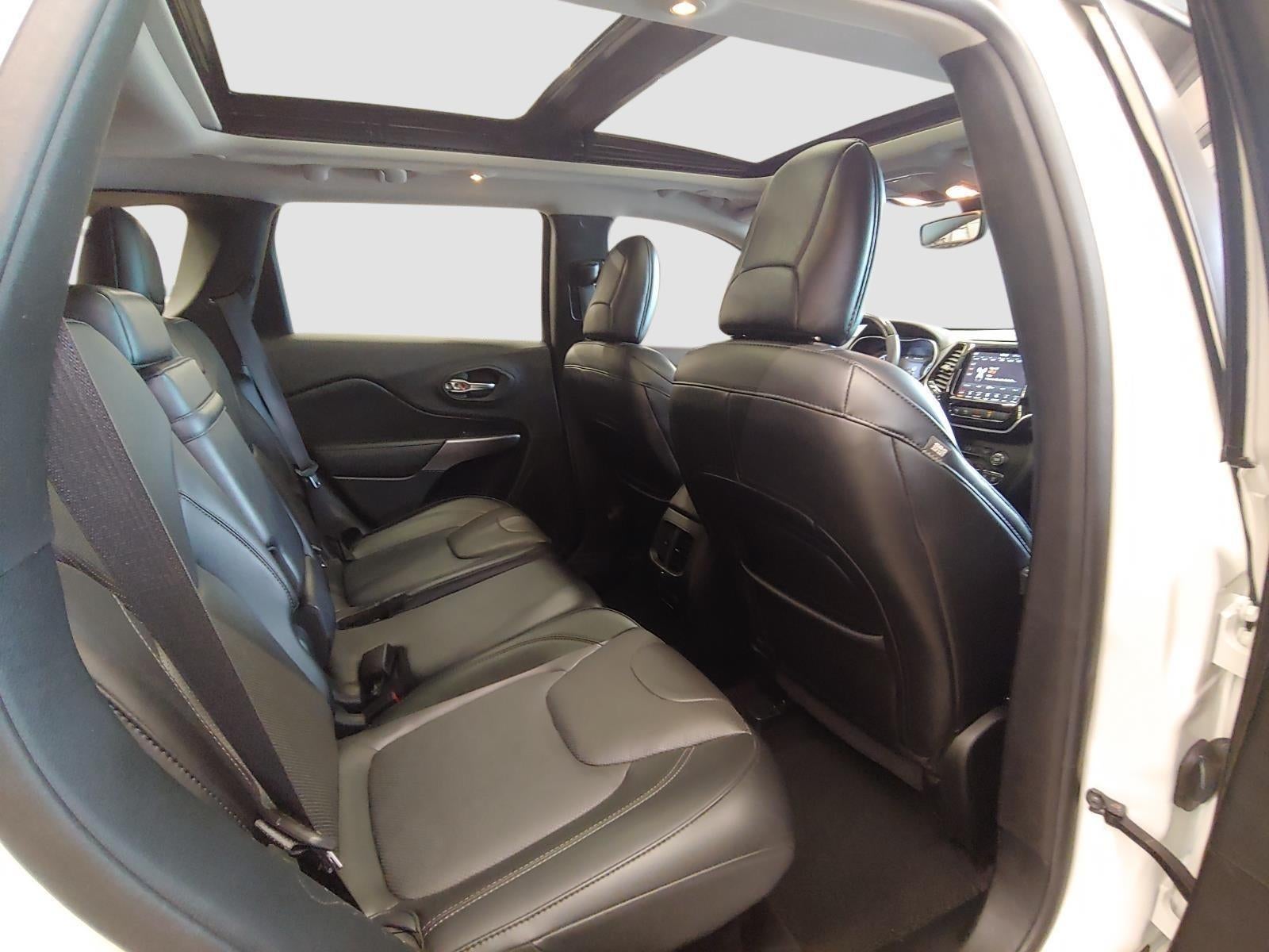 2019 Jeep Cherokee Overland