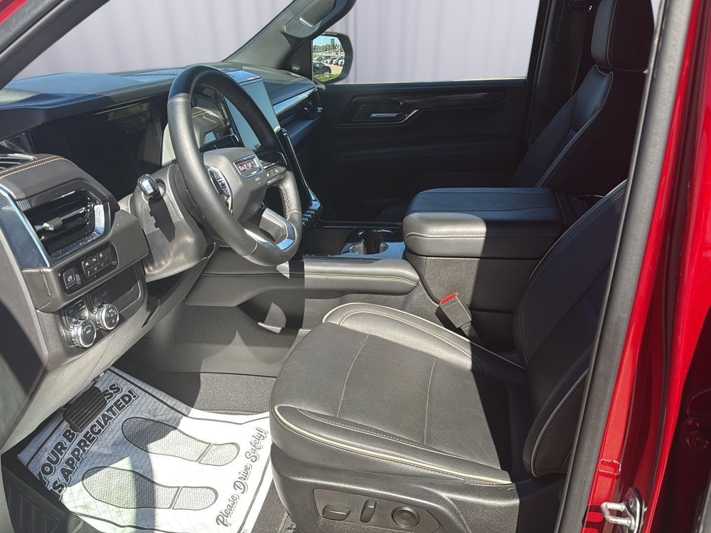 2025 GMC Yukon Elevation