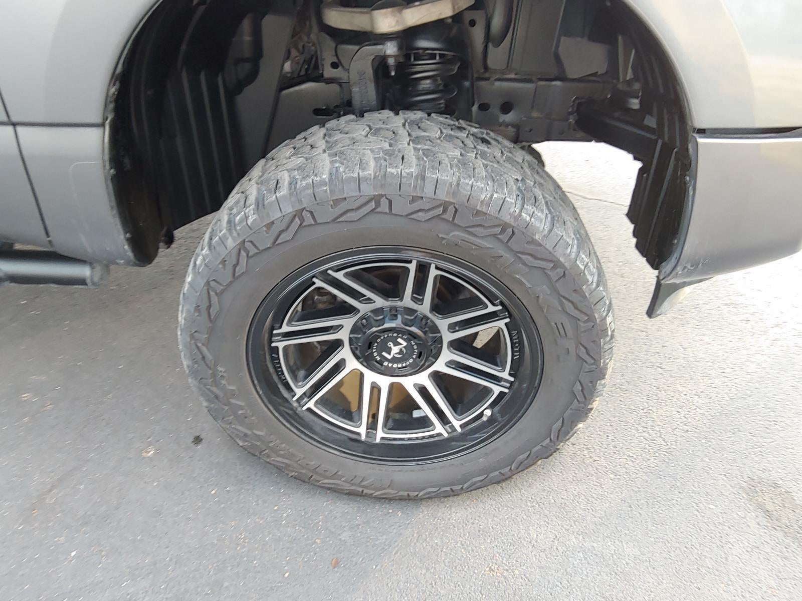 2022 Nissan Titan SV