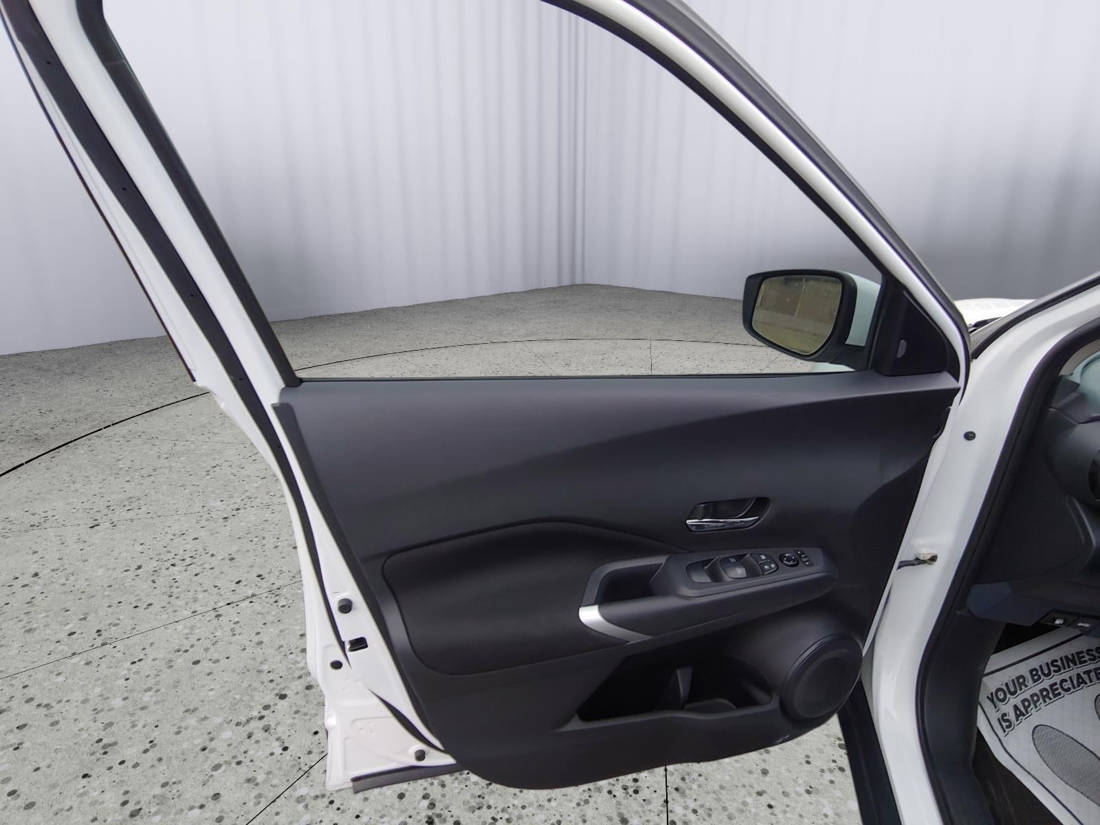 2022 Nissan Kicks SV