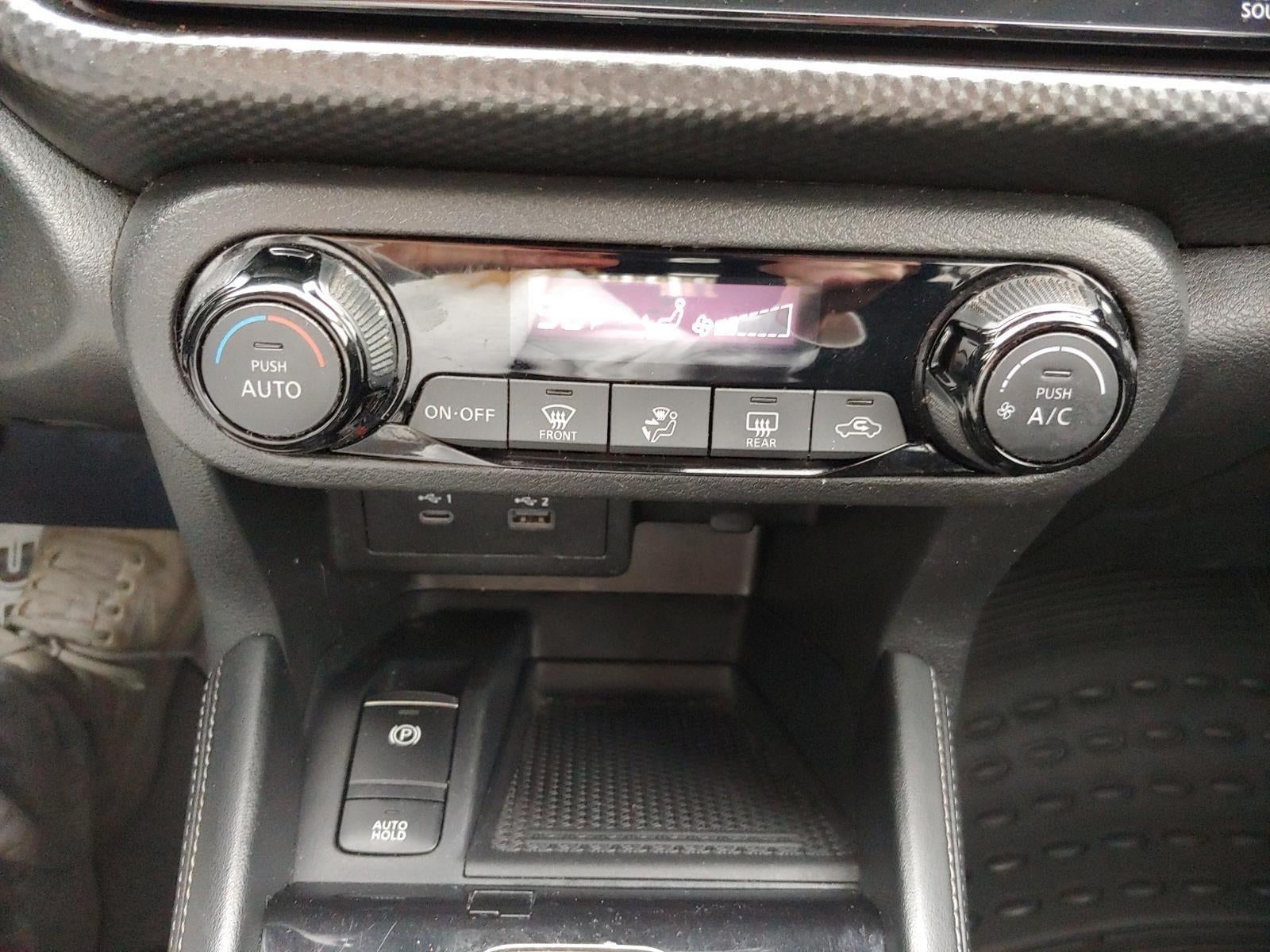 2022 Nissan Kicks SV