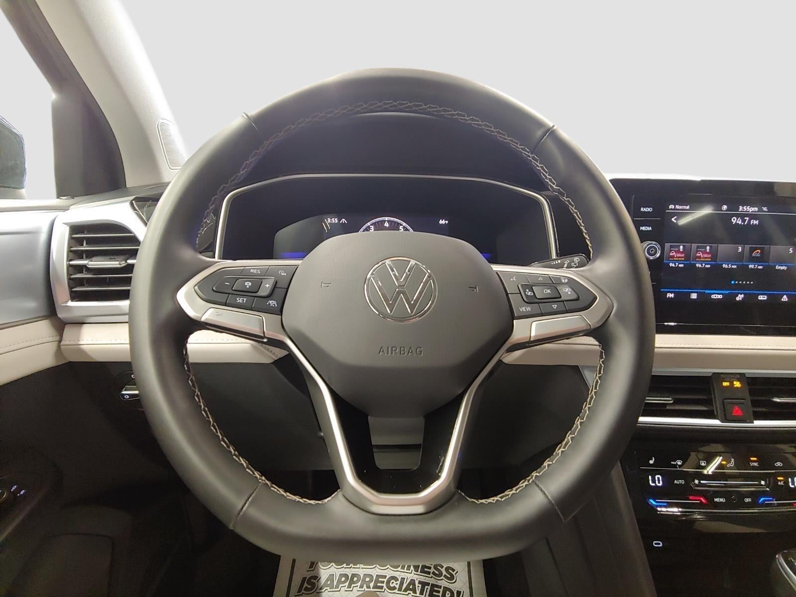 2025 Volkswagen Taos SE