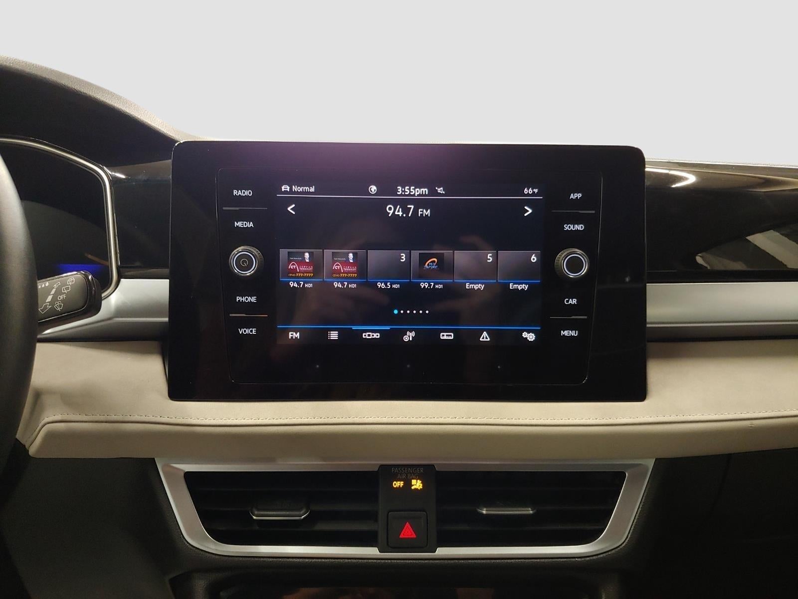 2025 Volkswagen Taos SE