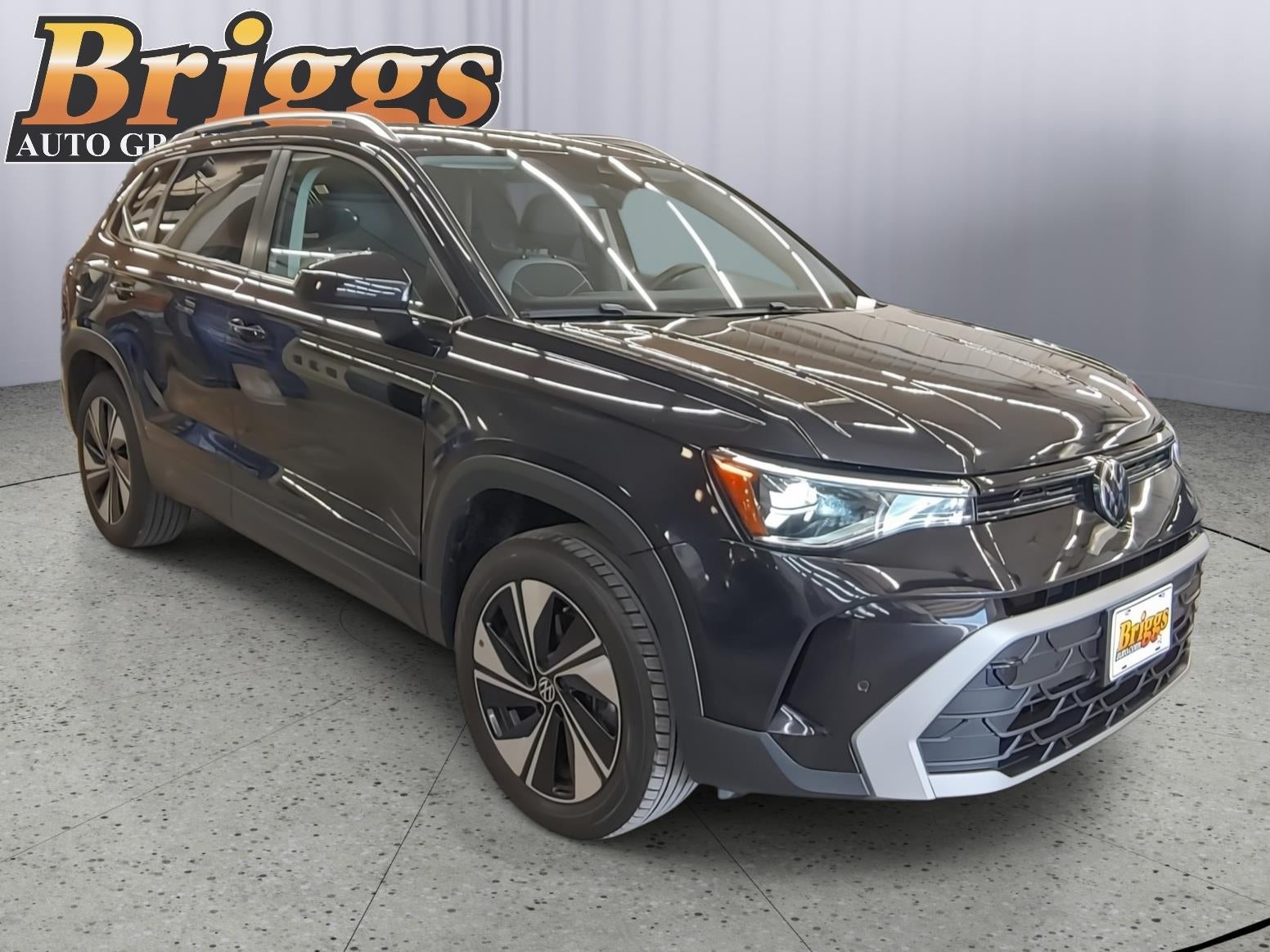 2025 Volkswagen Taos SE