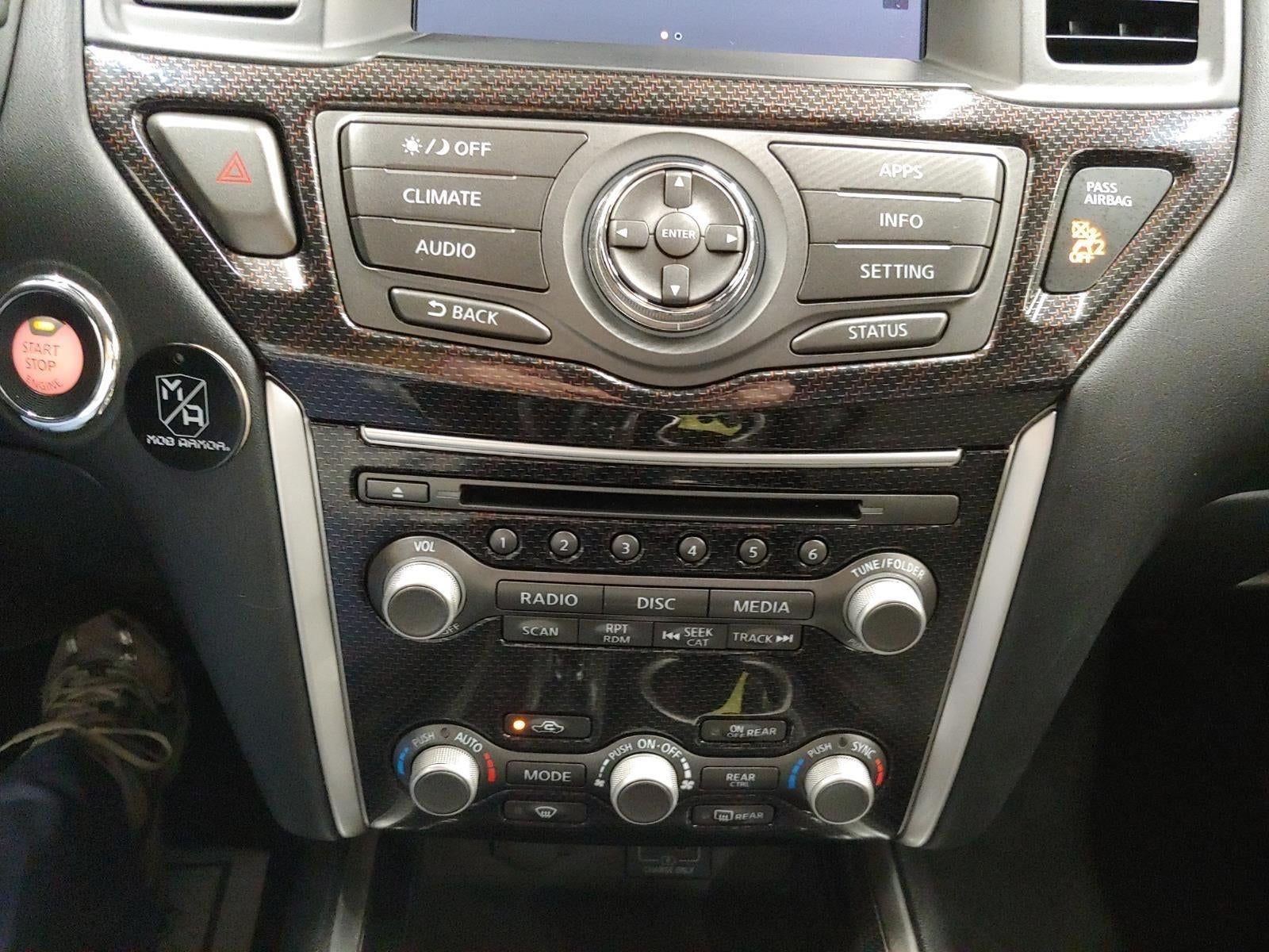 2020 Nissan Pathfinder SV