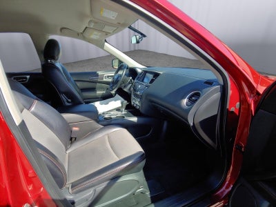 2020 Nissan Pathfinder SV