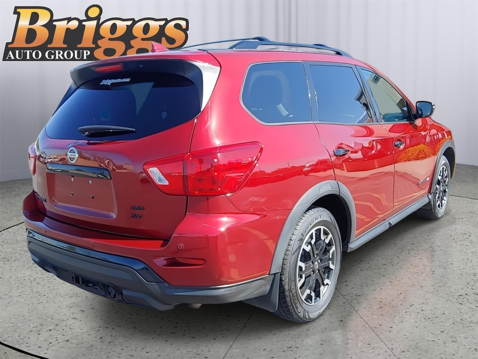 2020 Nissan Pathfinder SV