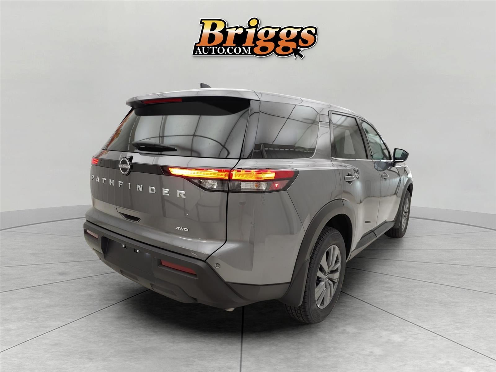 2024 Nissan Pathfinder S