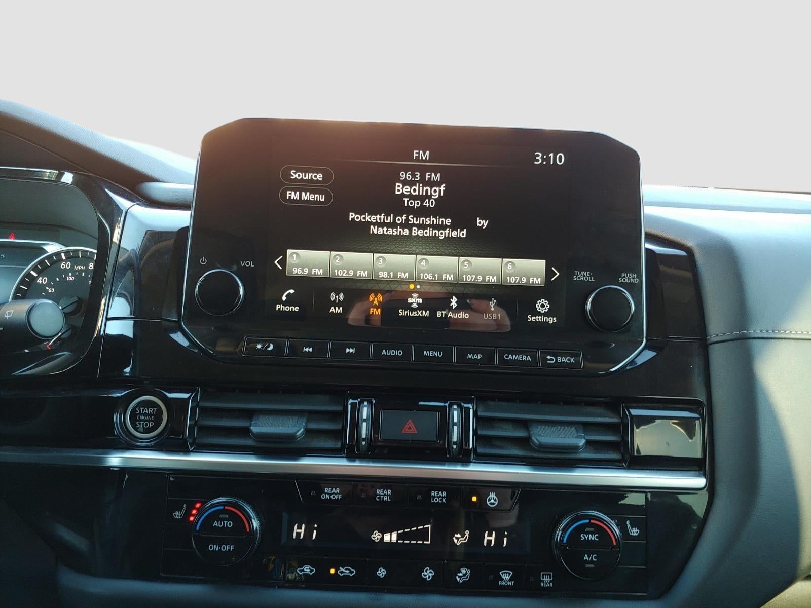 2024 Nissan Pathfinder SL