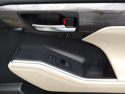 2023 Toyota Highlander Hybrid Platinum
