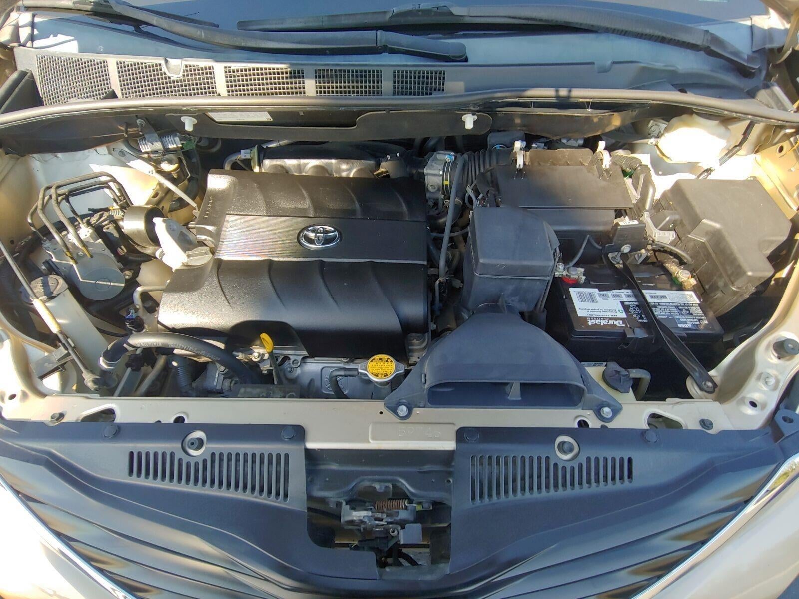 2011 Toyota SIENNA Base