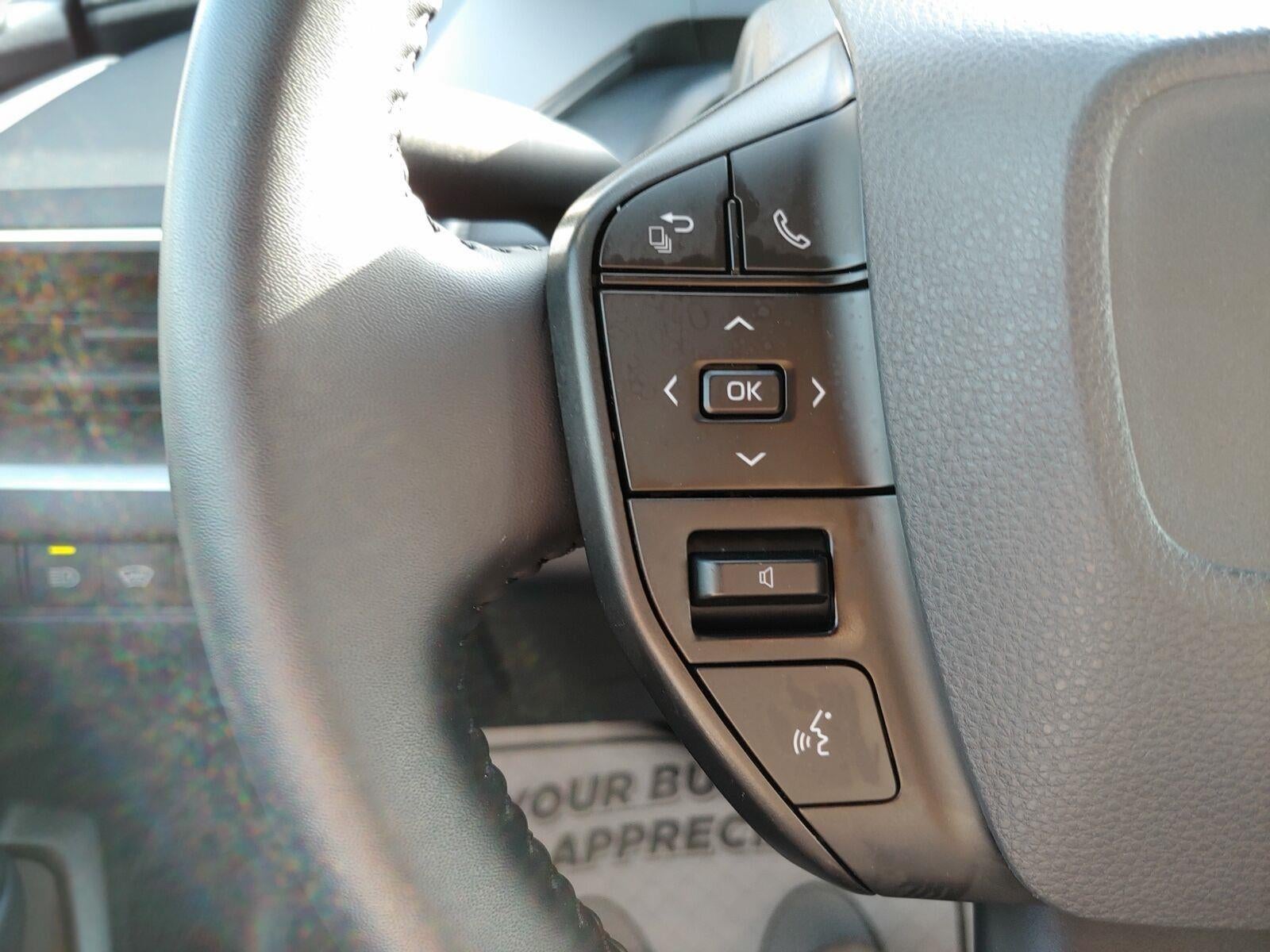 2025 Toyota Prius XLE