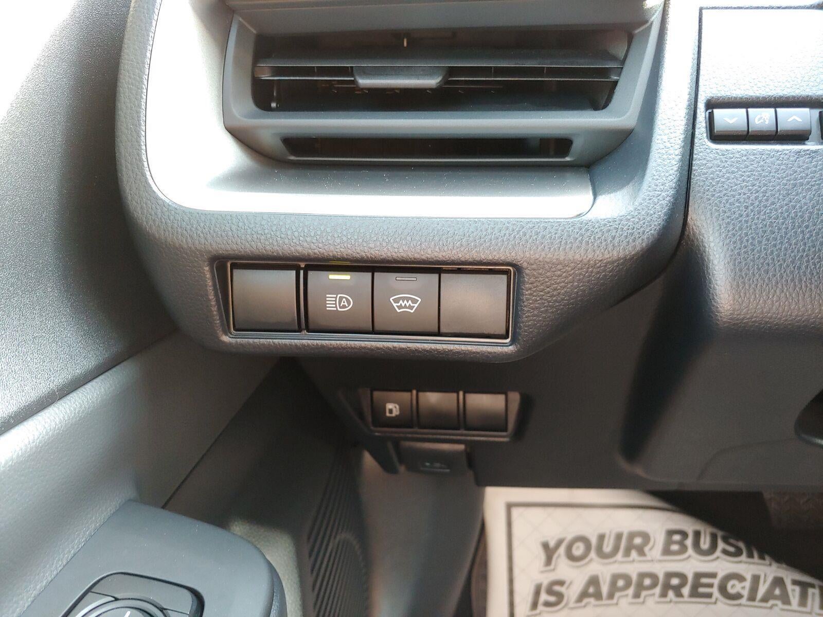 2025 Toyota Prius XLE