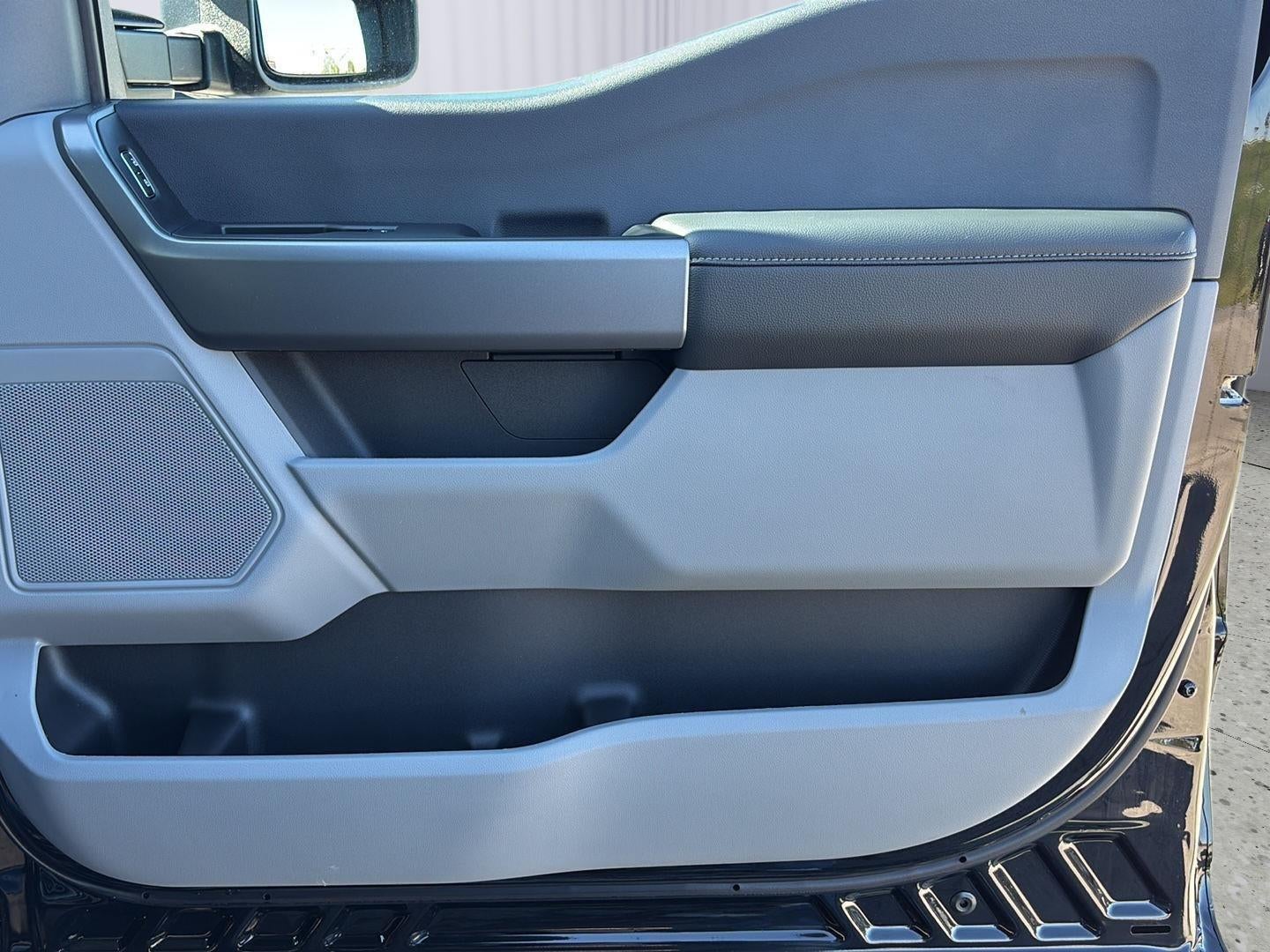 2027 Ford Super Duty F-250 SRW XLT