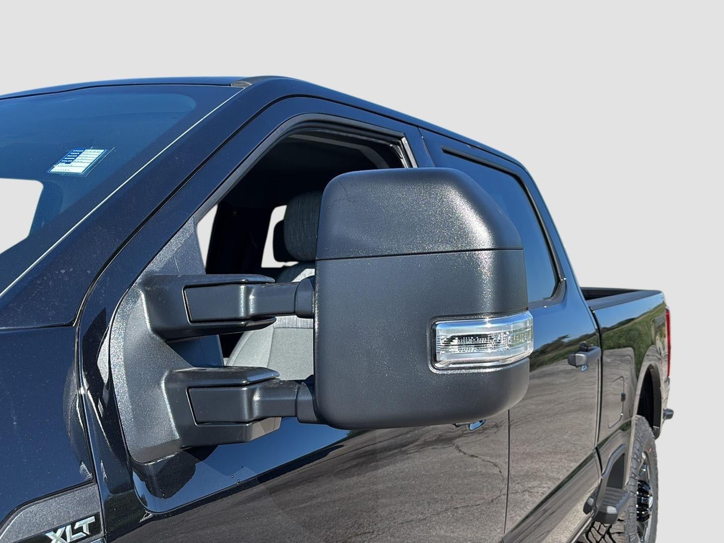 2027 Ford Super Duty F-250 SRW XLT