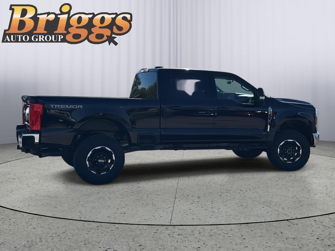 2027 Ford Super Duty F-250 SRW XLT