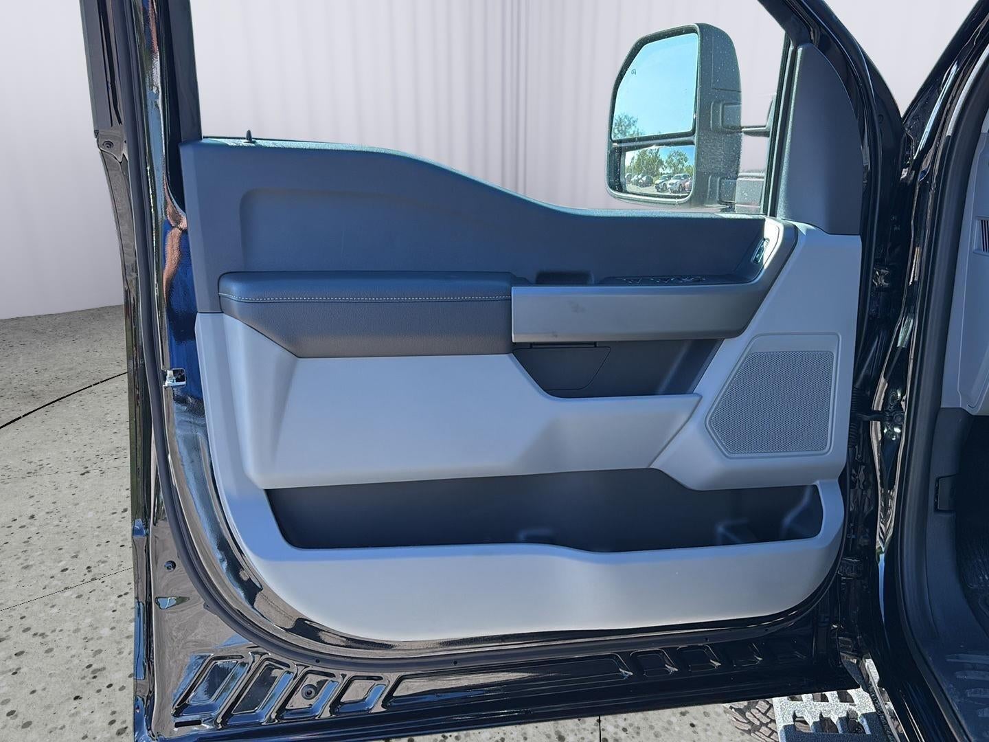 2027 Ford Super Duty F-250 SRW XLT