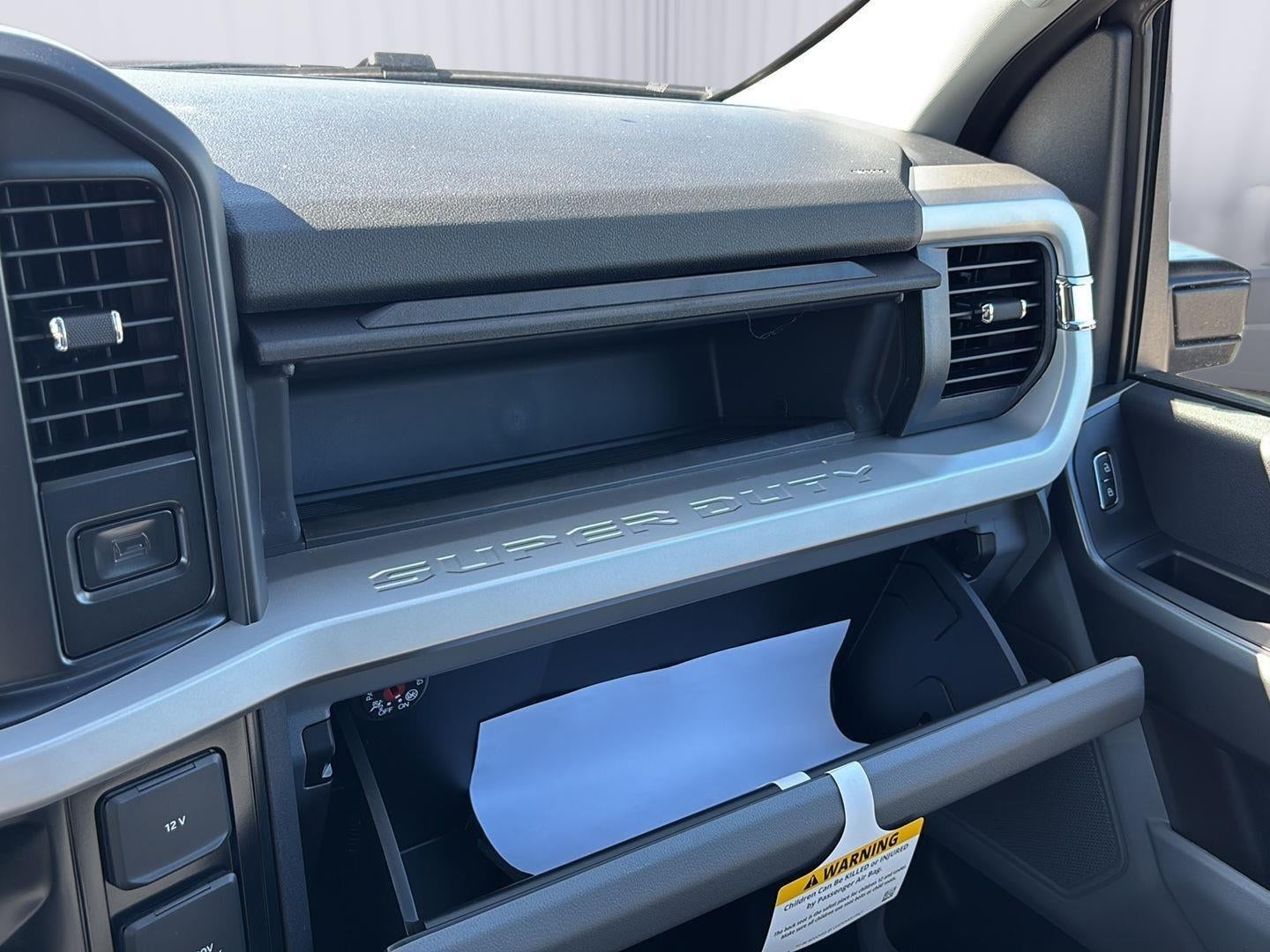 2027 Ford Super Duty F-250 SRW XLT