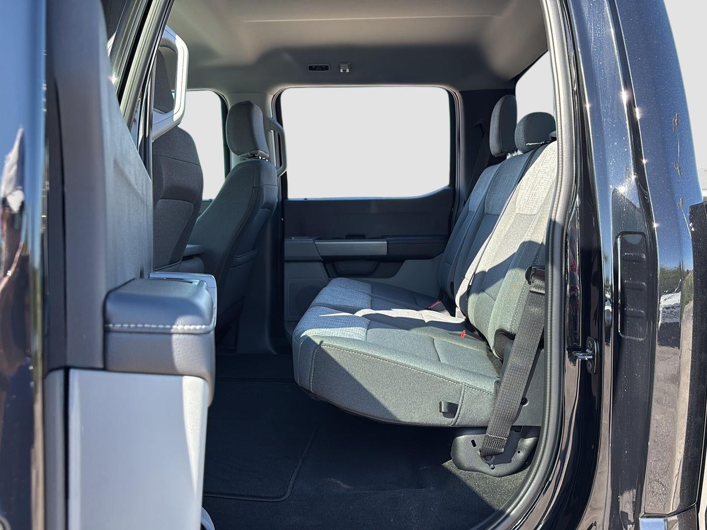 2027 Ford Super Duty F-250 SRW XLT