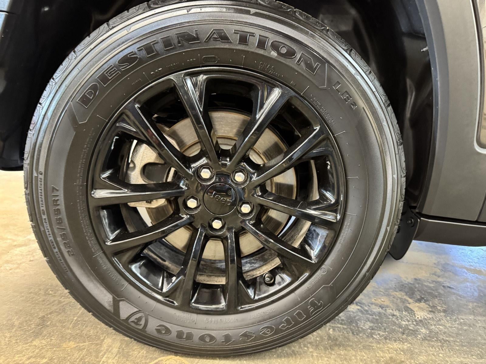 2023 Jeep Cherokee Altitude Lux