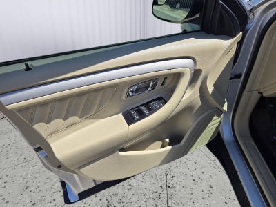2017 Ford Taurus SE