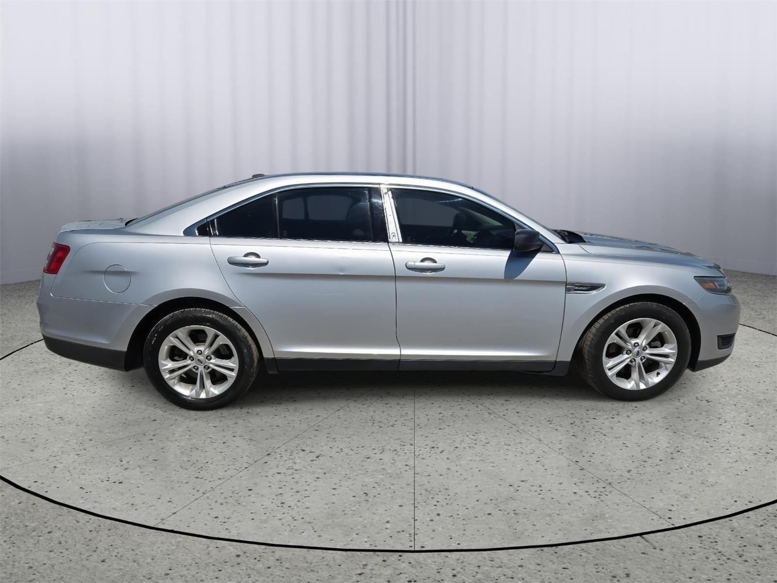 2017 Ford Taurus SE