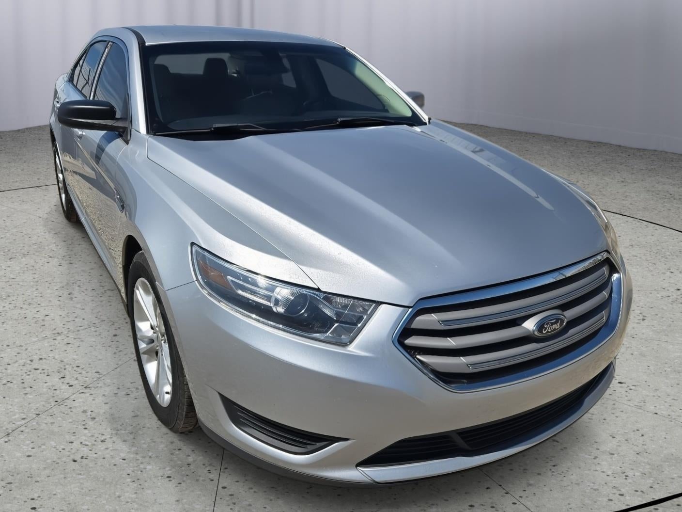 2017 Ford Taurus SE