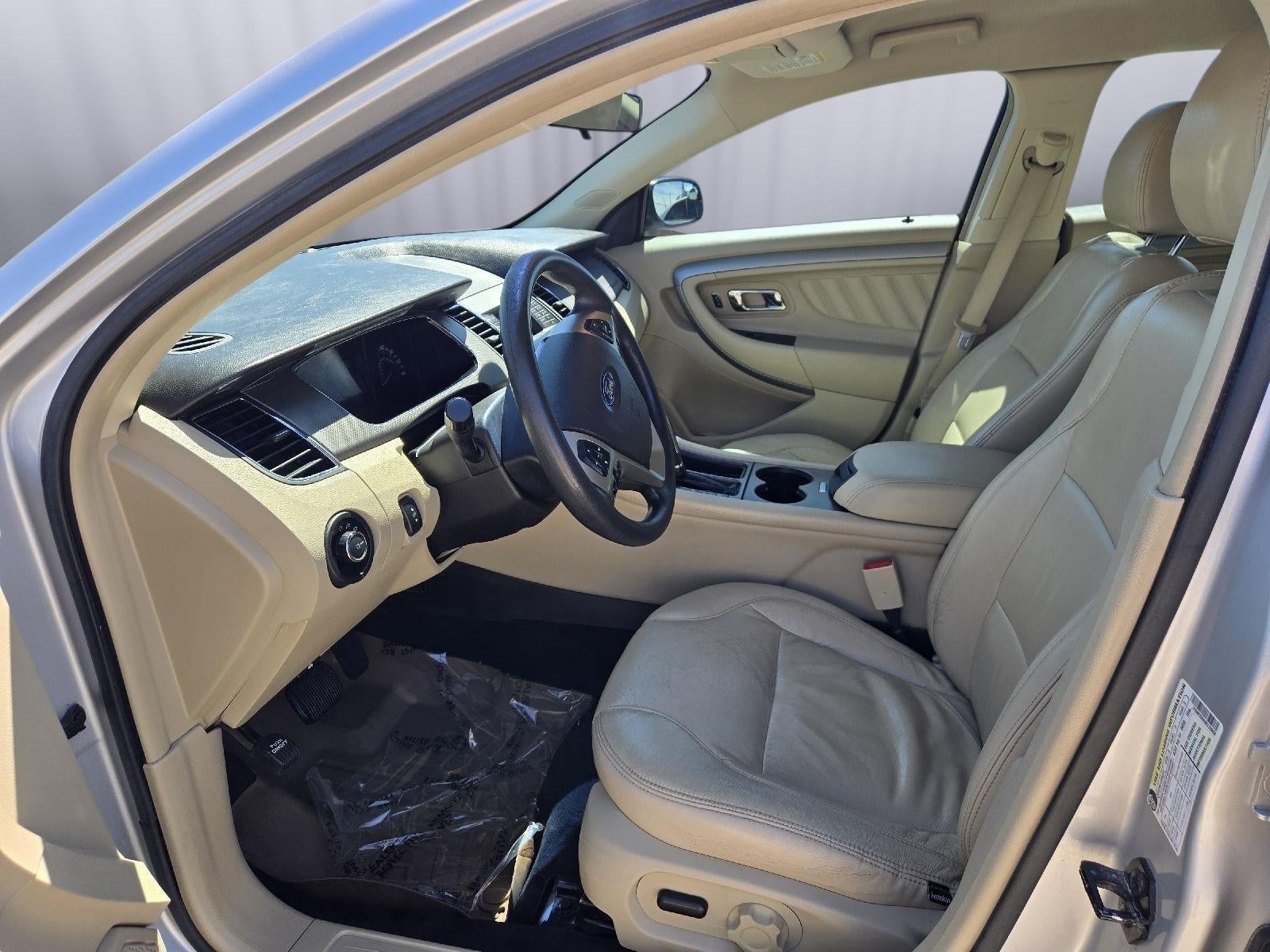 2017 Ford Taurus SE