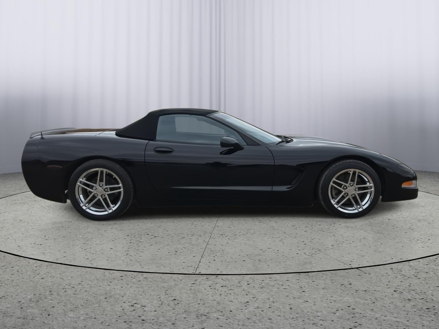 2002 Chevrolet Corvette 2dr Convertible