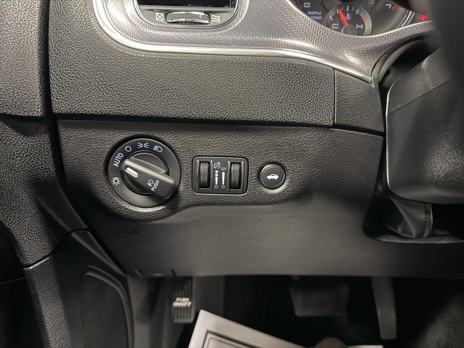 2013 Dodge Charger SXT