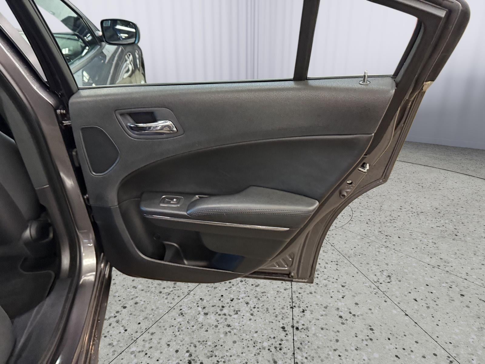 2013 Dodge Charger SXT