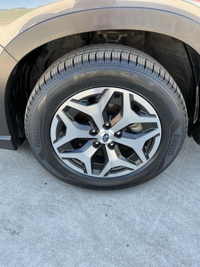 2023 Subaru Forester Premium