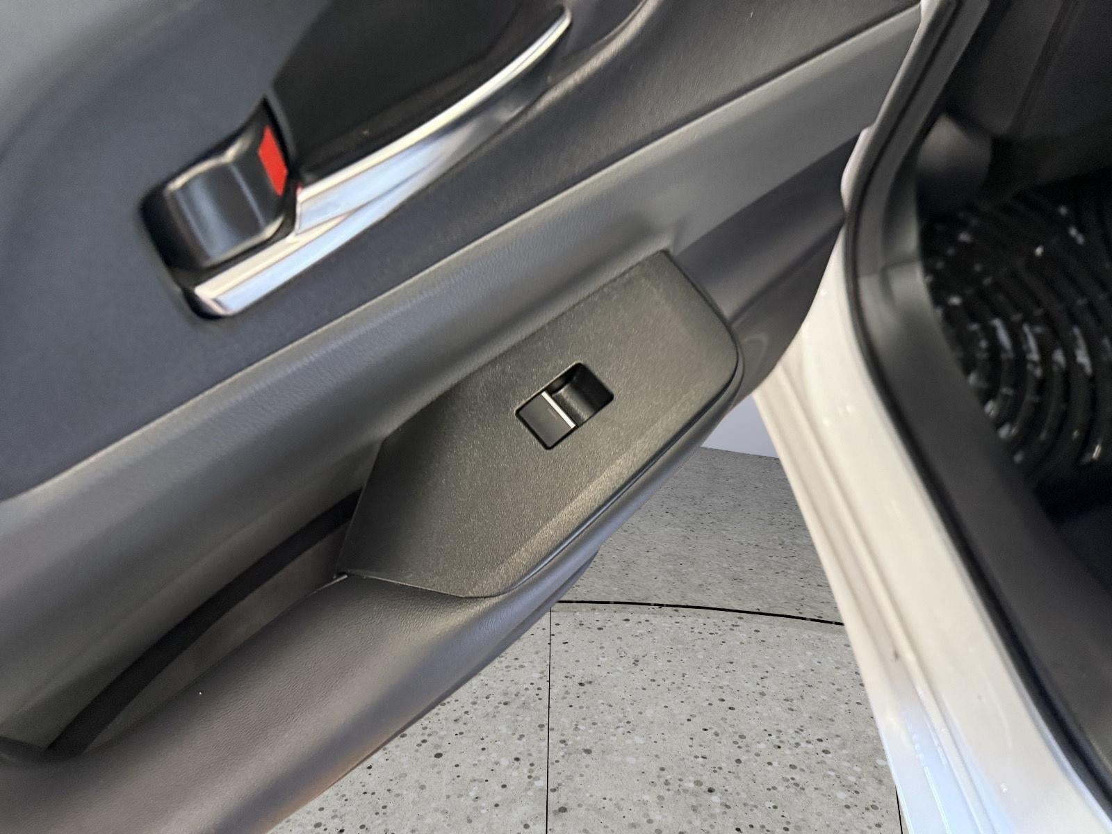2023 Toyota Prius XLE