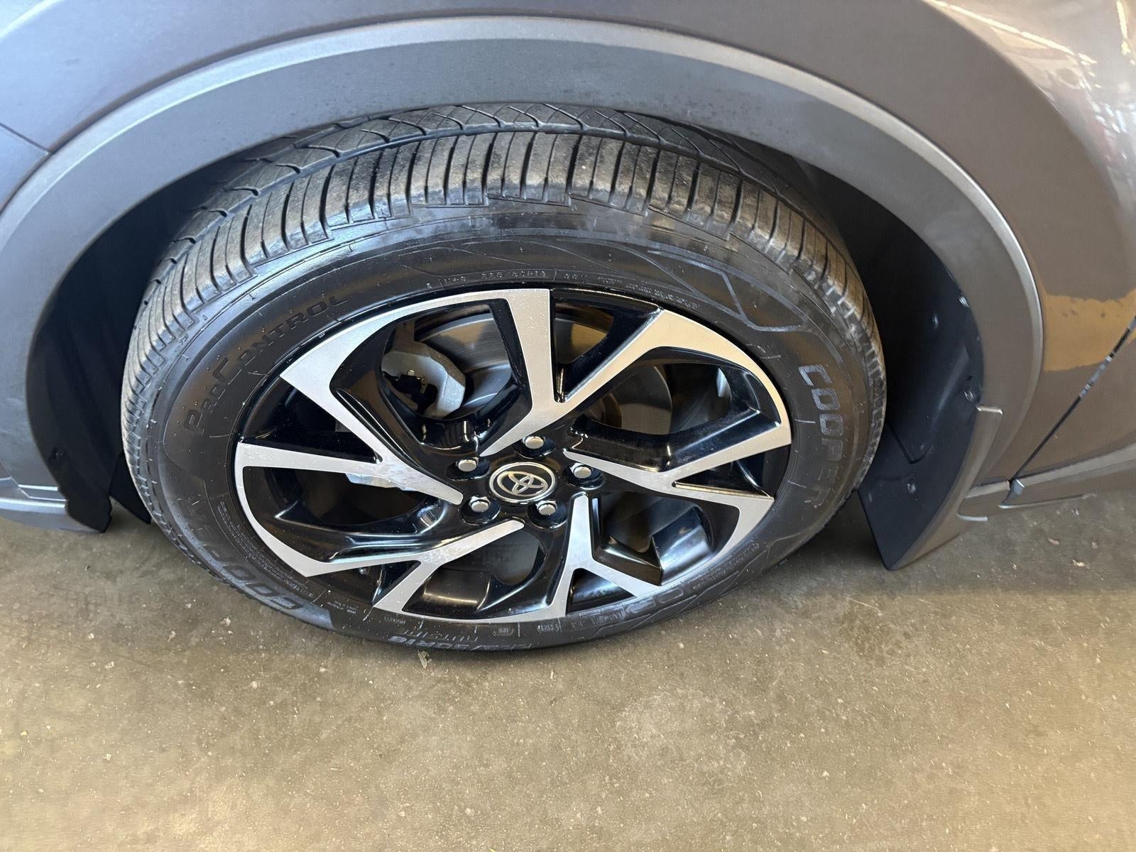 2021 Toyota C-Hr XLE
