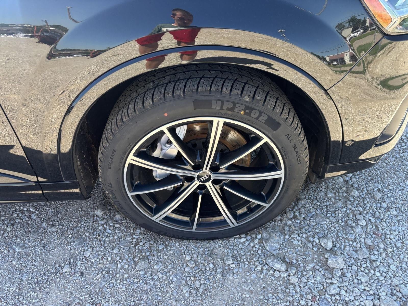 2022 Audi Q7 Premium Plus