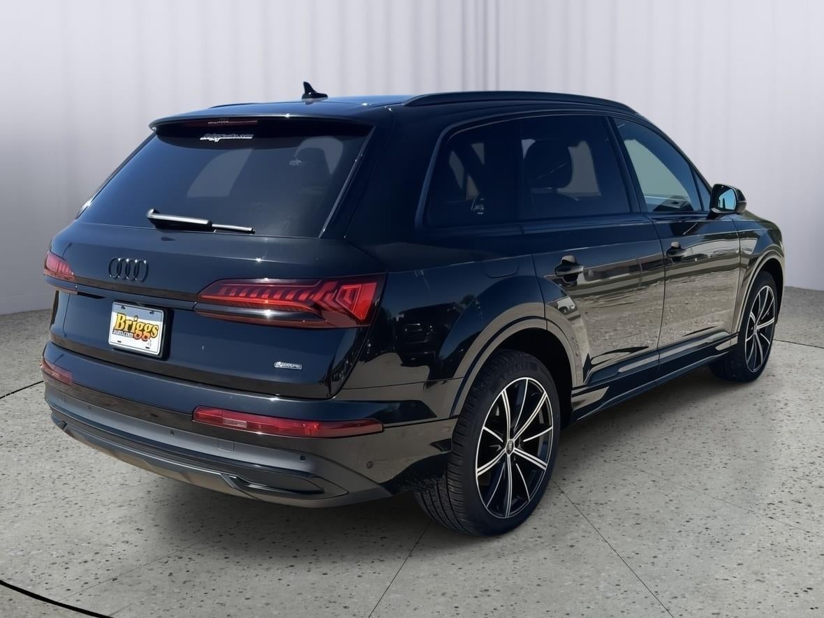 2022 Audi Q7 Premium Plus