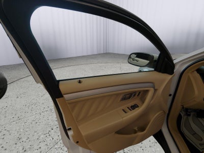 2018 Ford Taurus SEL