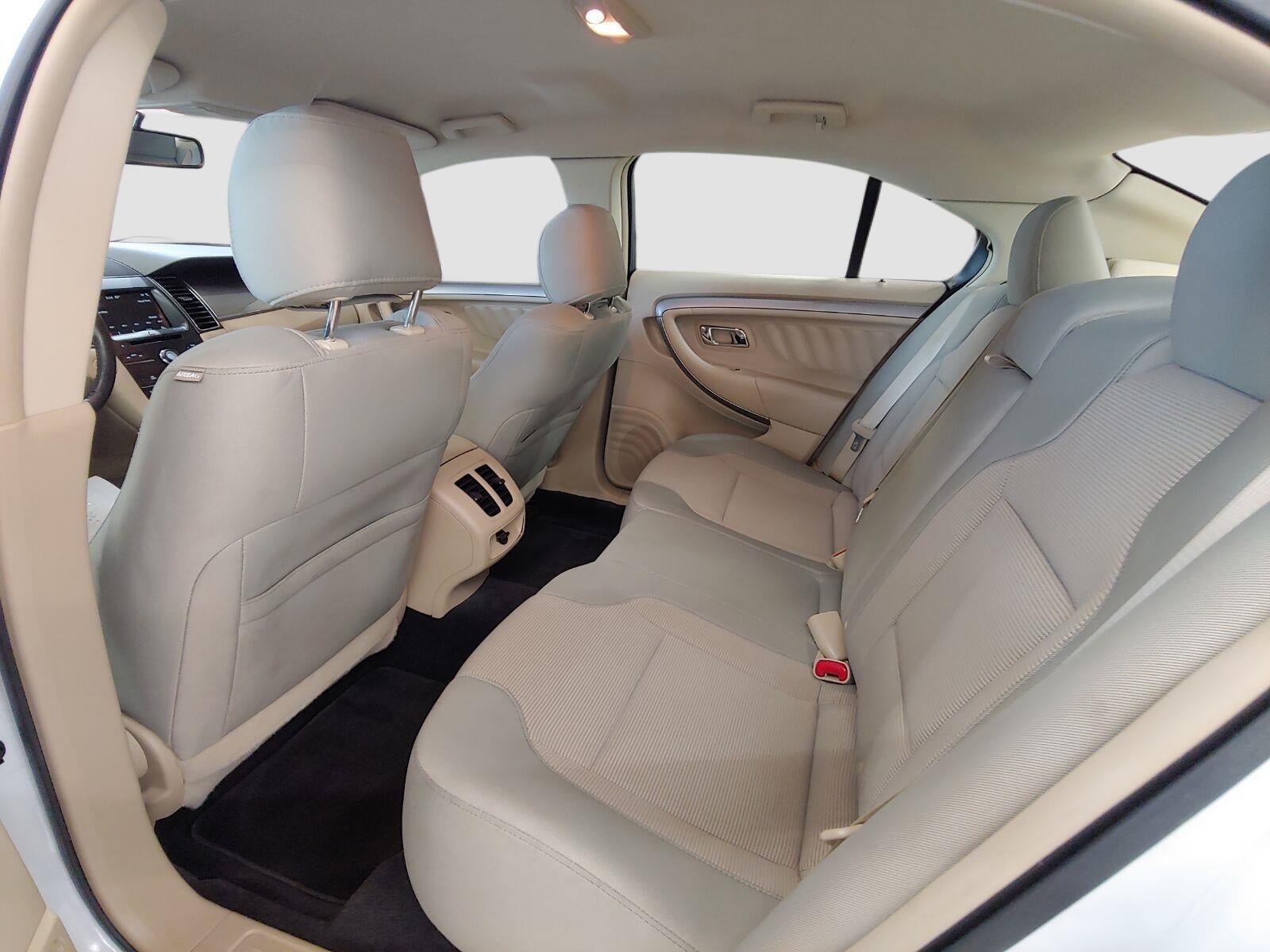 2018 Ford Taurus SEL